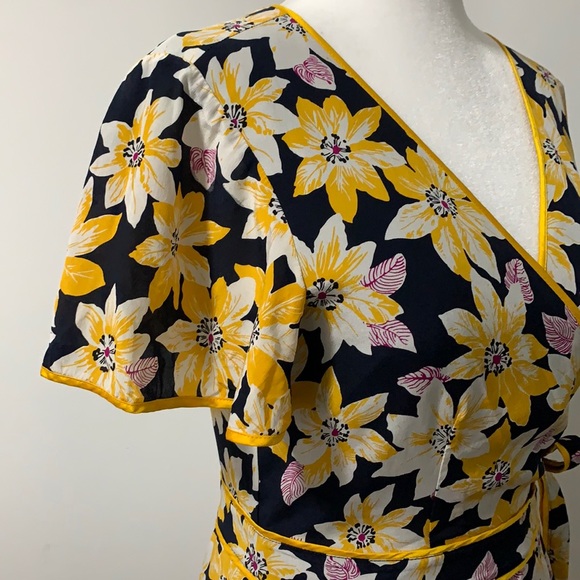 Cinq á Sept Navy Floral Silk Wrap Dress - Picture 7 of 9